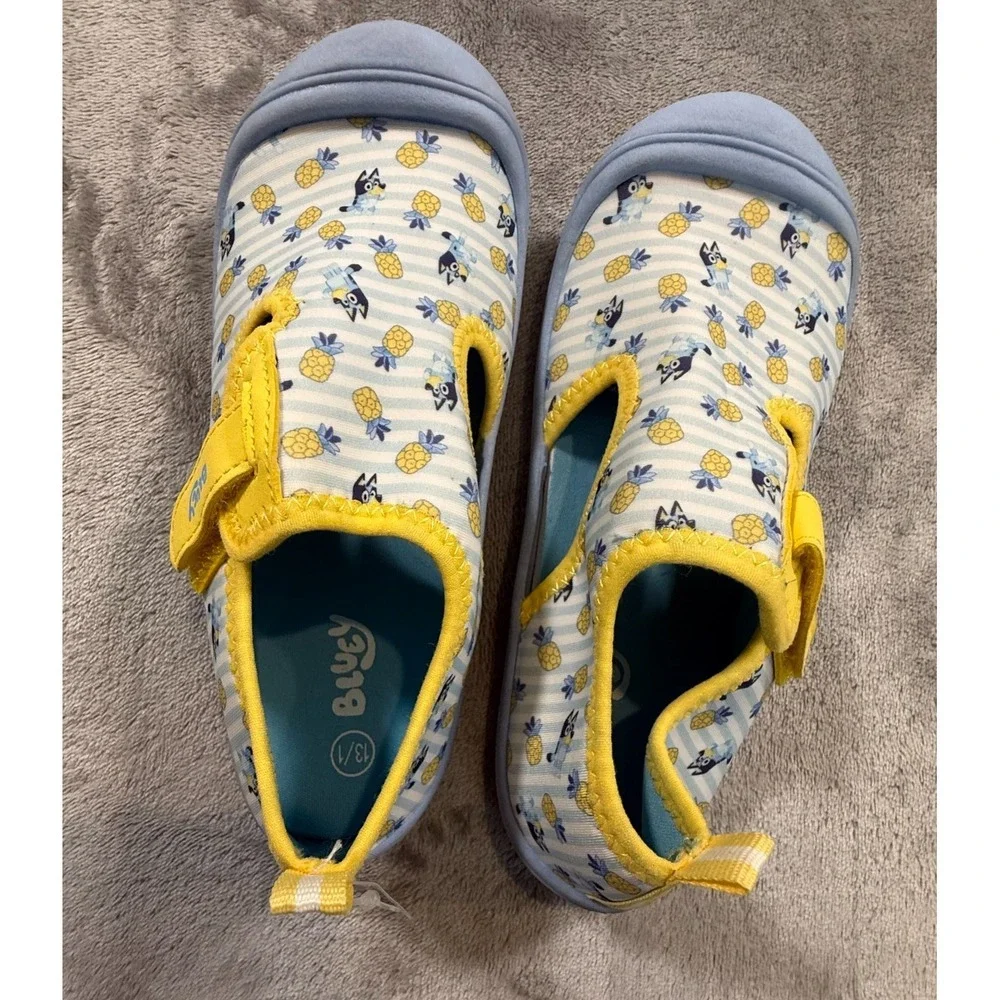 Bluey Toddler Water Shoes Pineapple Print Hook & Loop Size 13/1